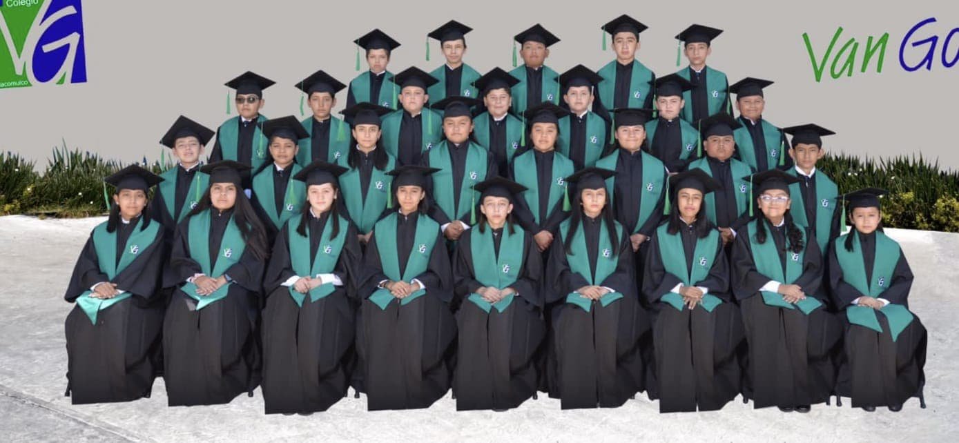 Generación de estudiantes del Colegio Van Gogh